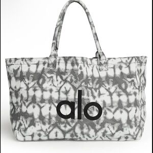 ALO Yoga Gray and White Tote Bag